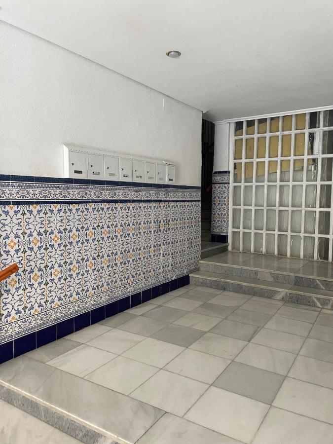 דירות אלמריה Lifehouse Cathedral * Free Parking* Superiorwifi* מראה חיצוני תמונה
