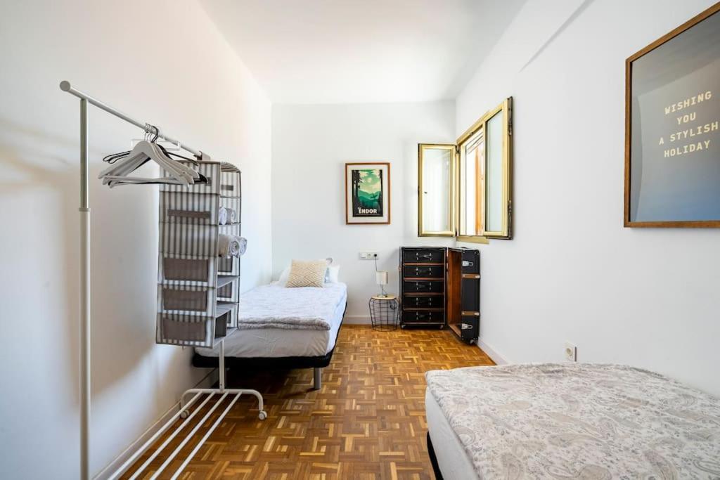 דירות אלמריה Lifehouse Cathedral * Free Parking* Superiorwifi* מראה חיצוני תמונה